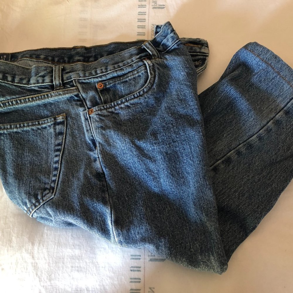 WOMEN'S CAPRI JEANS